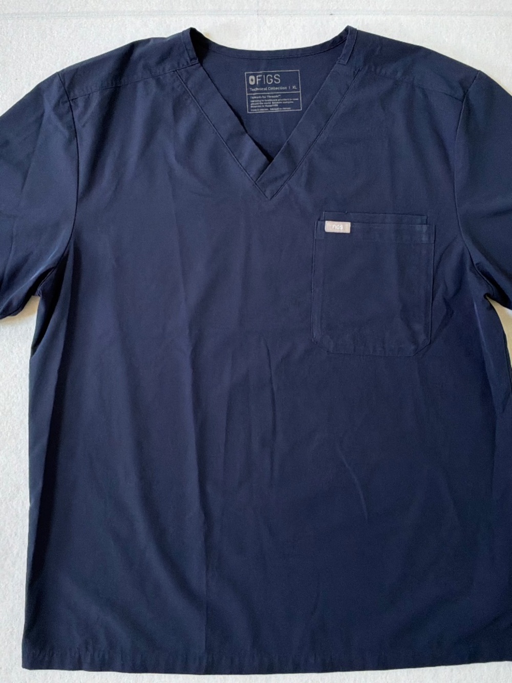 FIGS Technical Collection Men's Leon One-Pocket Scrub Top Navy XL